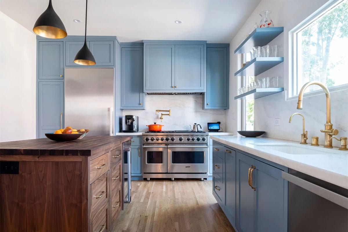 Transitional kitchen makeover in Glenview, IL by AMG Proline